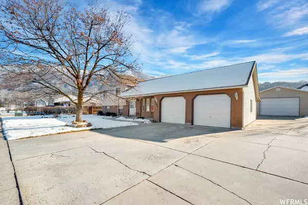 South Weber, UT 84405,2439 E DEER RUN DR S