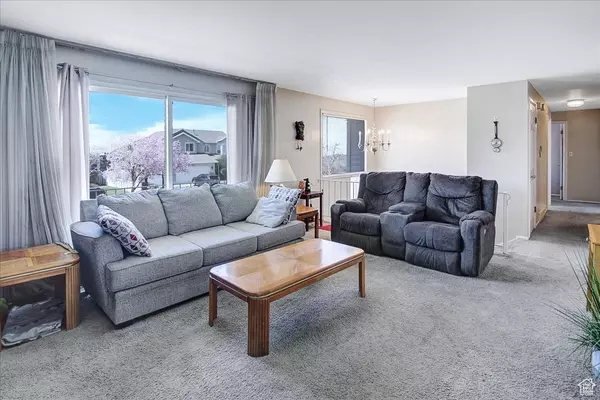 Cottonwood Heights, UT 84121,7147 S PONDEROSA DR