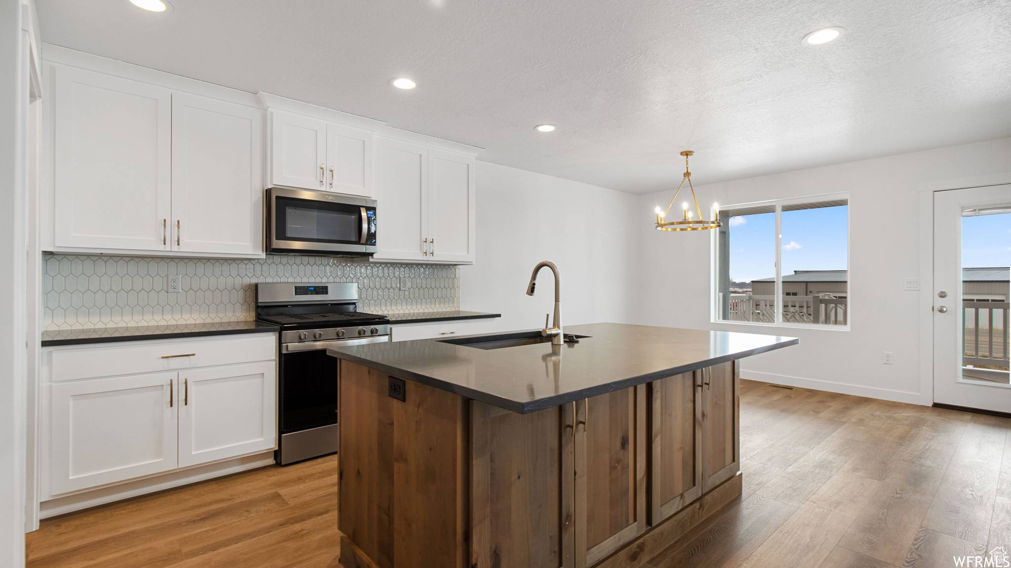 Pleasant View, UT 84414,1365 W 3075 N #204