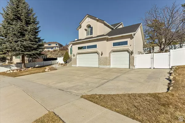 Sandy, UT 84093,1877 E FALL VIEW DR