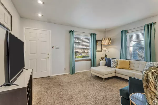 Salt Lake City, UT 84115,256 E BROWNING AVE