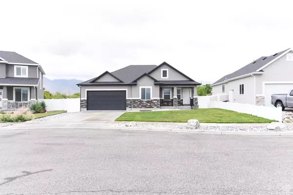 Tooele, UT 84074,1954 N 425 W