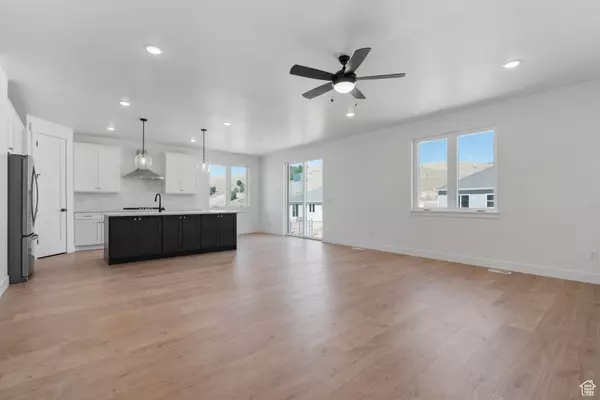 Santaquin, UT 84655,1267 WEST VIEW DR S
