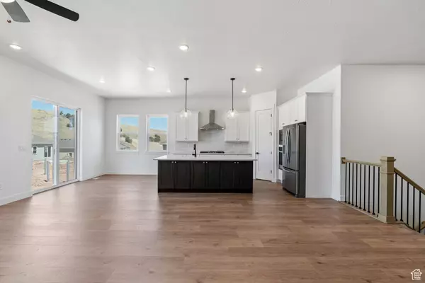 Santaquin, UT 84655,1260 CREST DALE LN