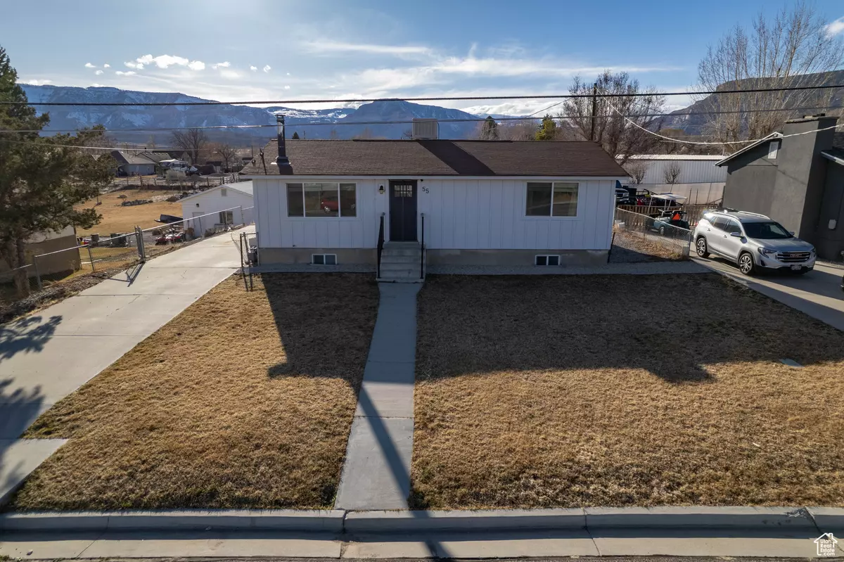 Ferron, UT 84523,55 N 300 W