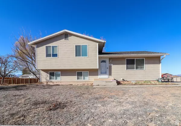 865 E 2910 S,  Naples,  UT 84078