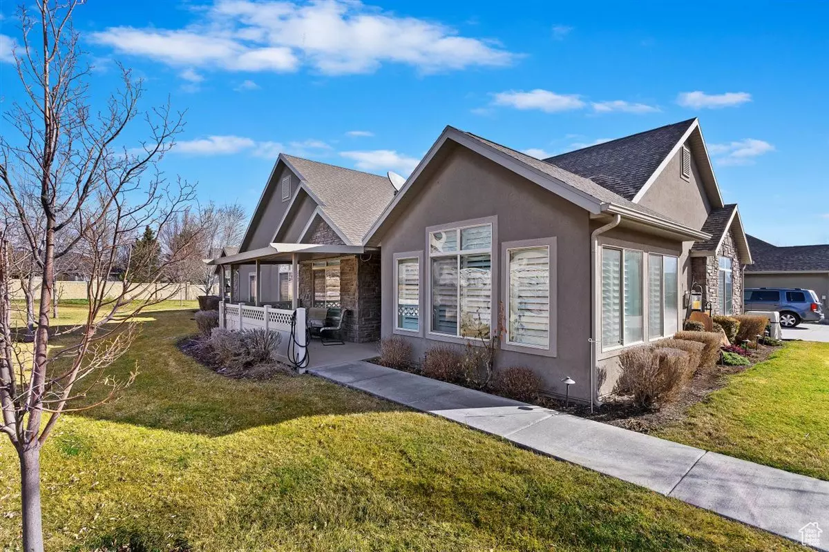 West Jordan, UT 84088,9214 S COVERED WAGON CIR W #B