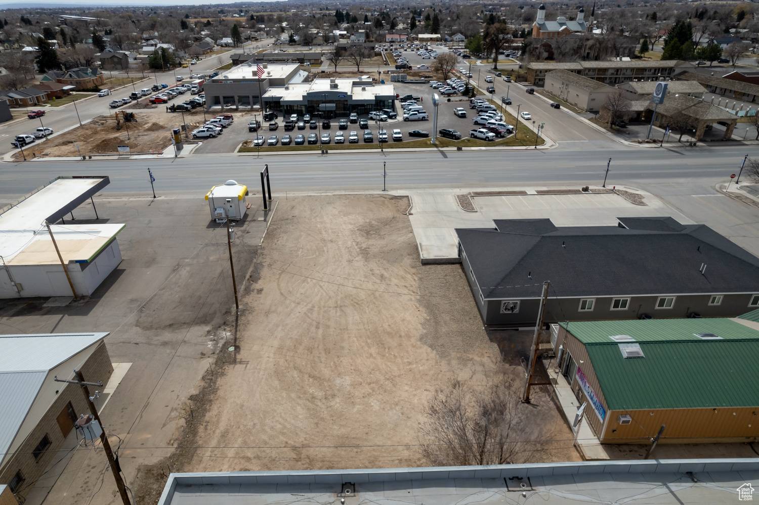 Vernal, UT 84078,364 W MAIN ST N