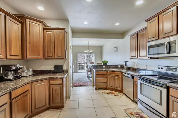 West Jordan, UT 84084,1533 W EAGLEMANN CT S