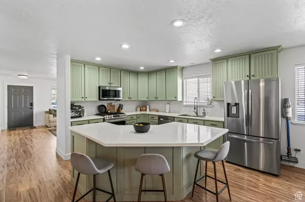 Lehi, UT 84043,476 W 750 N