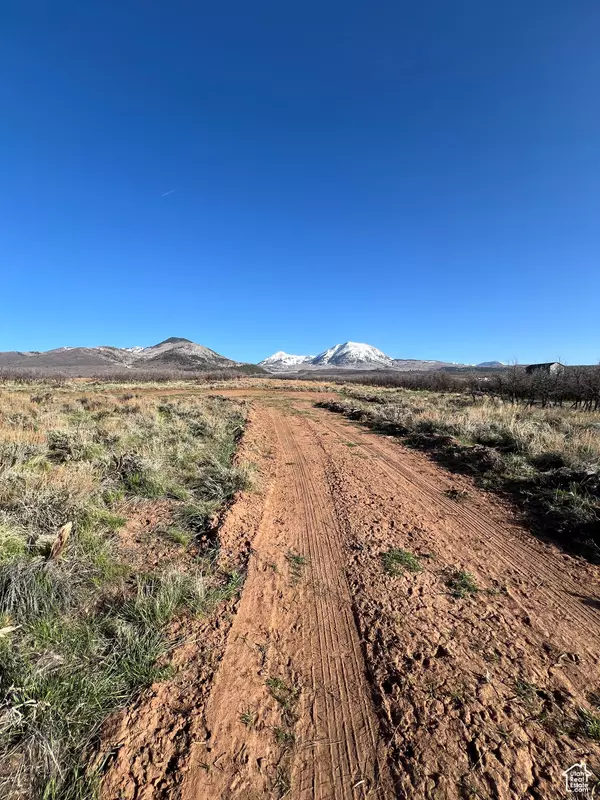 La Sal, UT 84530,107 PORCUPINE LN