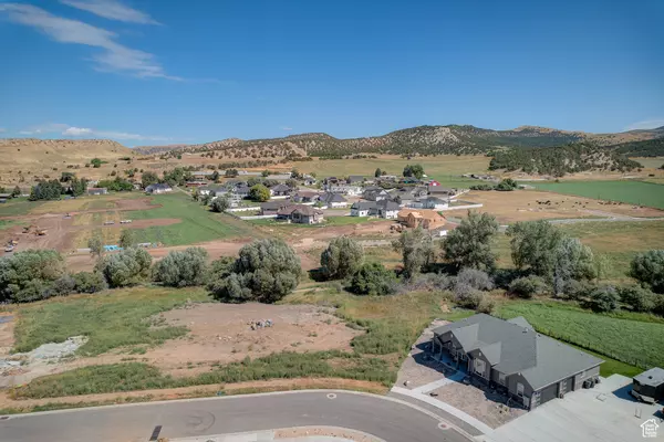 Coalville, UT 84017,259 DOBBS DR #113