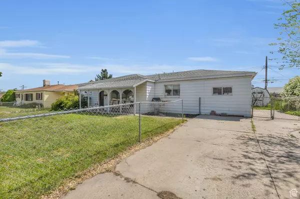 Kearns, UT 84118,4909 S 4340 W