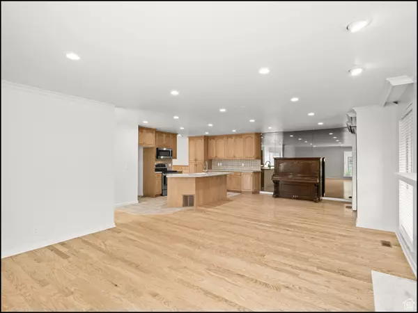 Salt Lake City, UT 84124,3986 S 2280 E