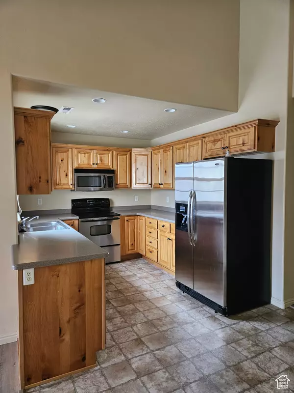 Springville, UT 84663,474 S 2550 W #6