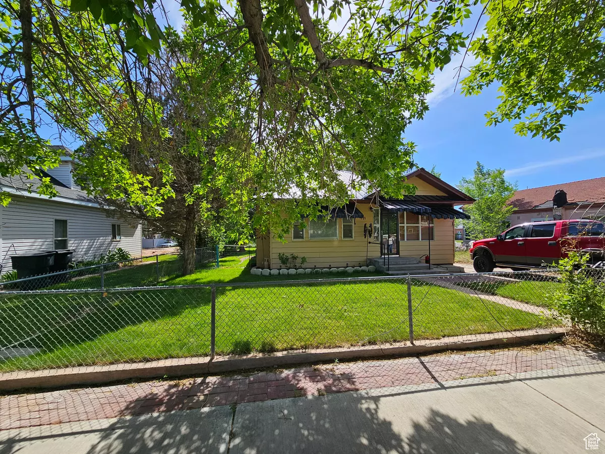 Roosevelt, UT 84066,169 S STATE ST