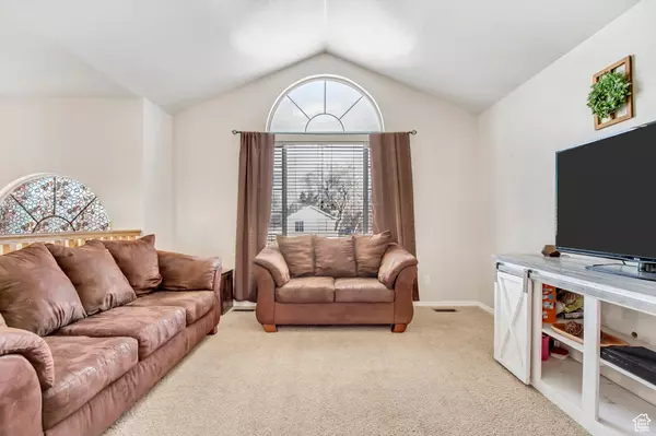 Clinton, UT 84015,1037 W 1550 N