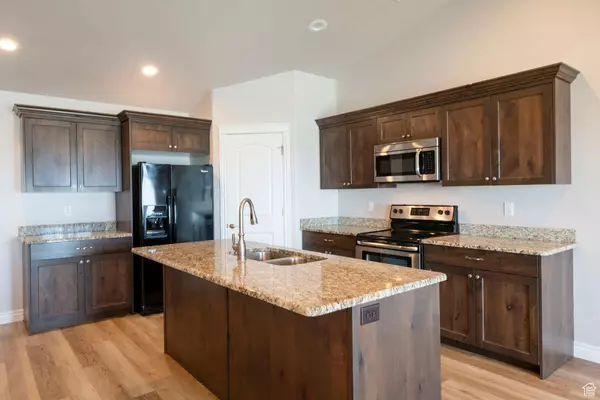 West Haven, UT 84401,2483 S 2355 W