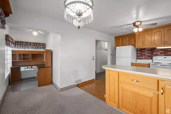 Pleasant Grove, UT 84062,30 S 300 E