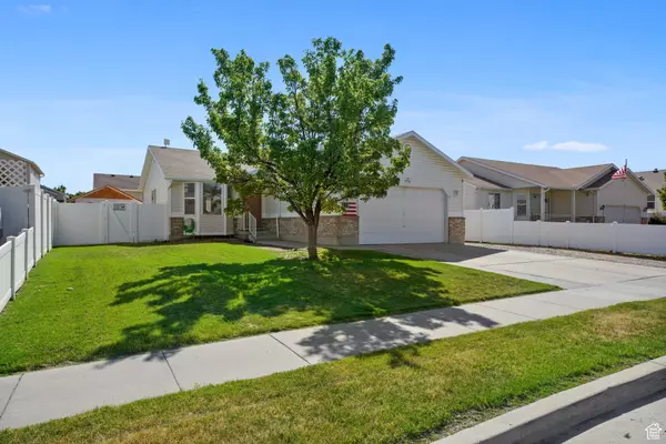 Kearns, UT 84118,5796 S VISTA RIDGE WAY