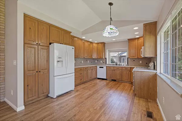 Washington Terrace, UT 84405,5483 S 250 E