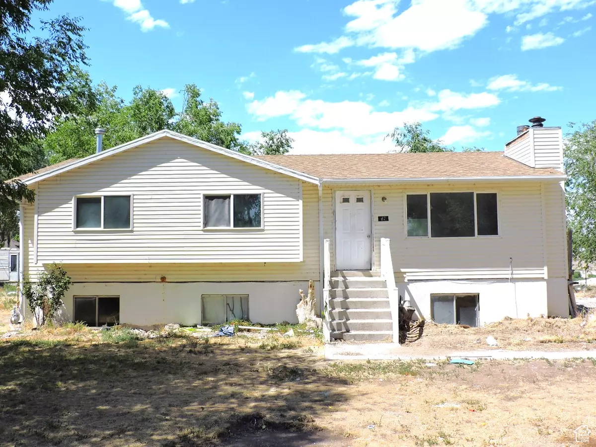 Hinckley, UT 84635,67 E 200 S