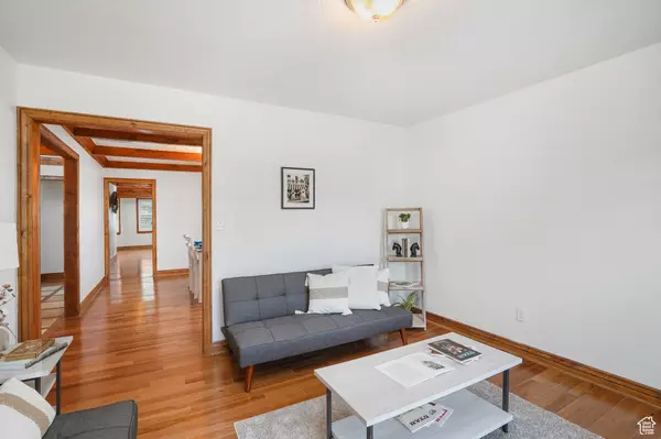 West Bountiful, UT 84087,673 N 975 W