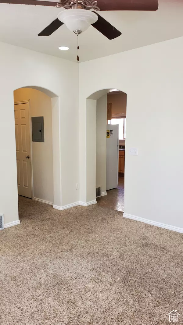 Vernal, UT 84078,1596 W 300 S #14