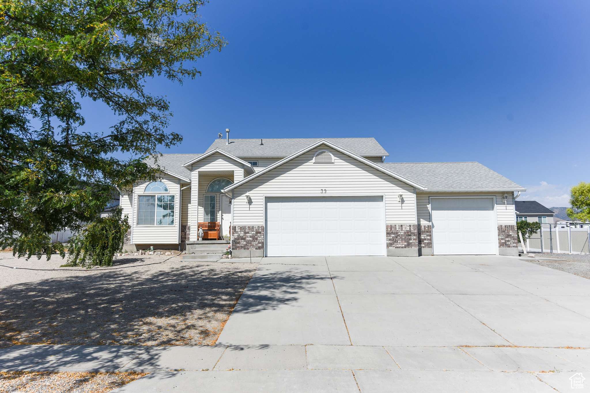 39 N MEADOWLARK CIR W,  Grantsville,  UT 84029