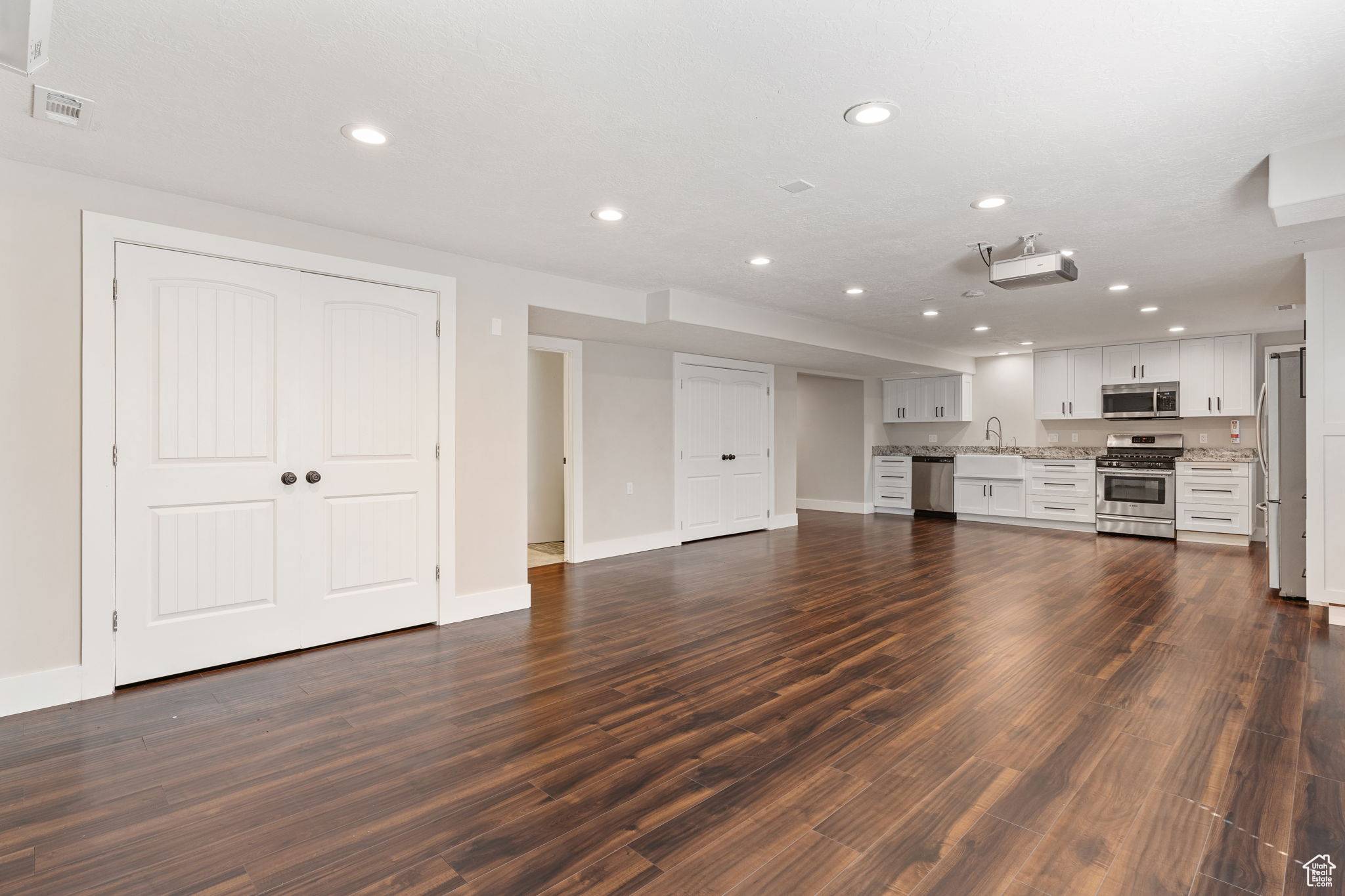 Kaysville, UT 84037,2189 S 275 E