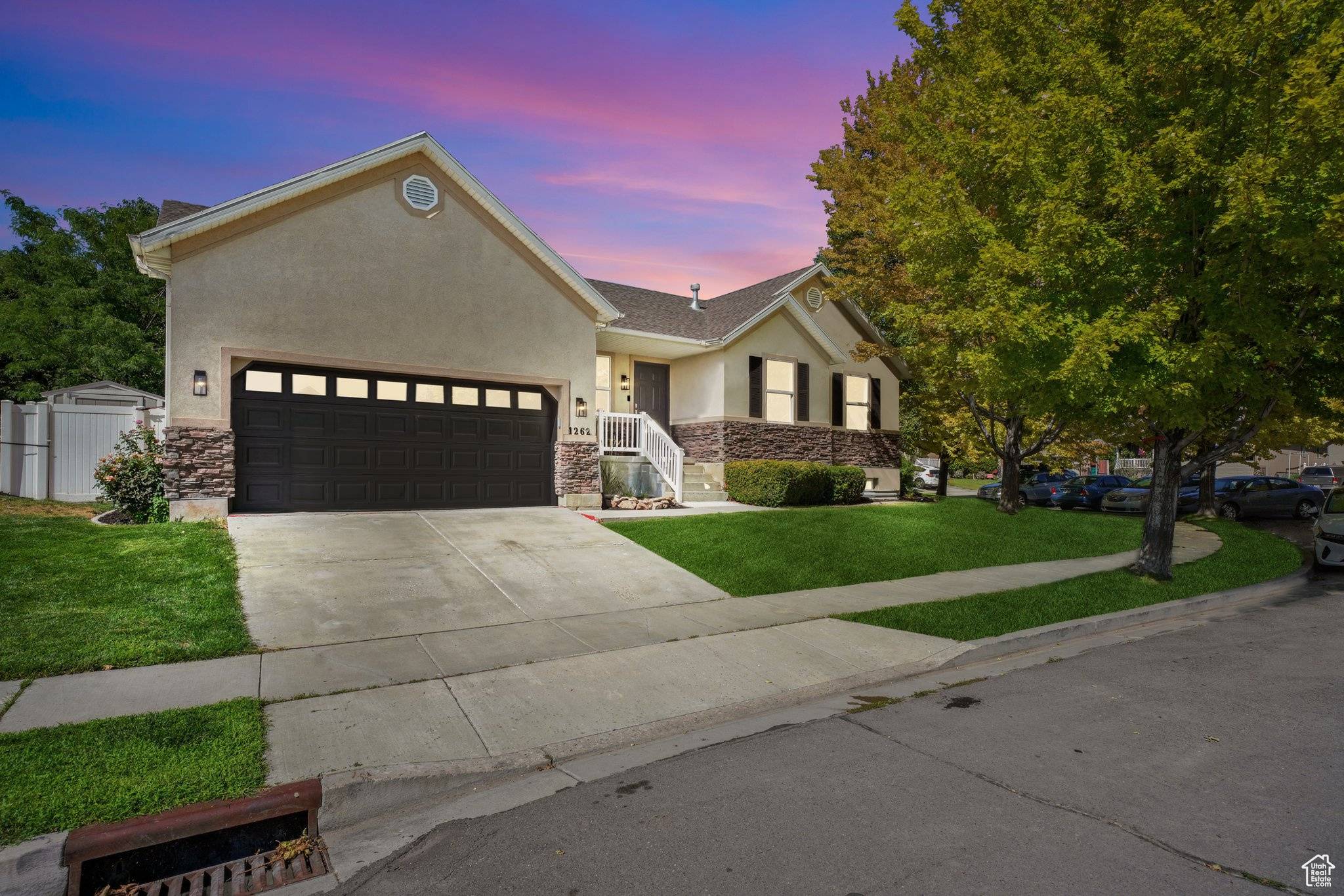 1262 W 3060 N,  Lehi,  UT 84043