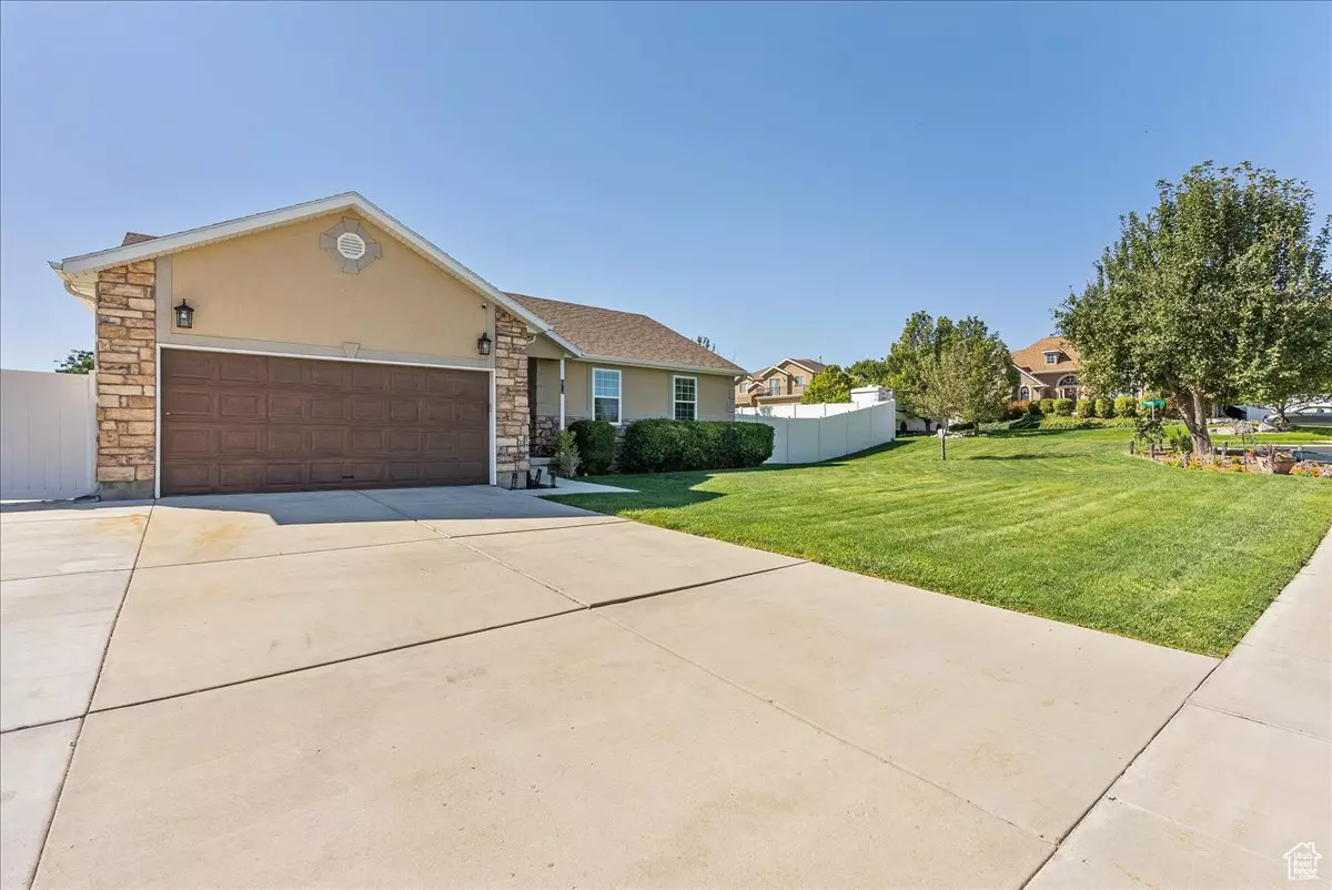 Saratoga Springs, UT 84045,93 E SANDPIPER LN