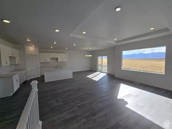 Tooele, UT 84074,1363 N 680 W #275