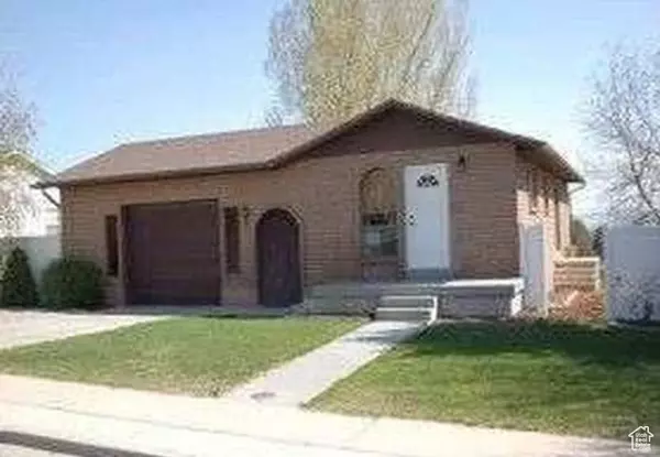 818 E 1080 N,  Lehi,  UT 84043