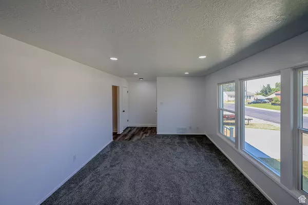 Washington Terrace, UT 84405,419 W 4650 S