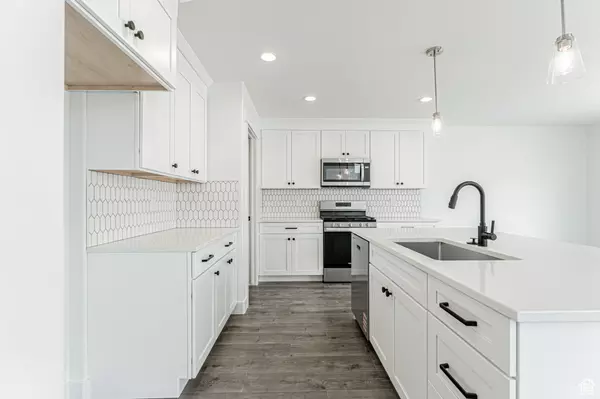 Saratoga Springs, UT 84045,2929 N VERVAIN LN #2137
