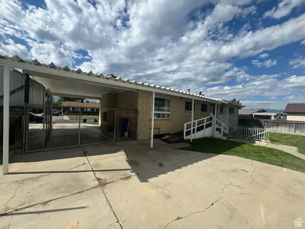 Murray, UT 84117,989 E 5290 S