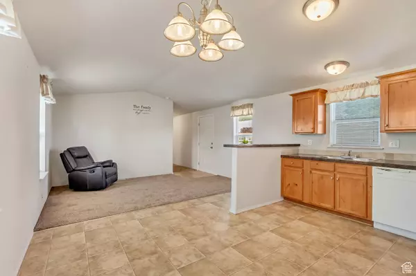 Murray, UT 84123,6433 S 1190 W