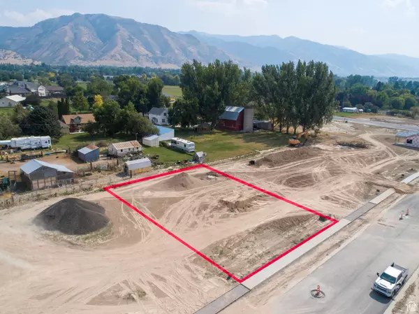 North Logan, UT 84341,2462 N 740 E #18