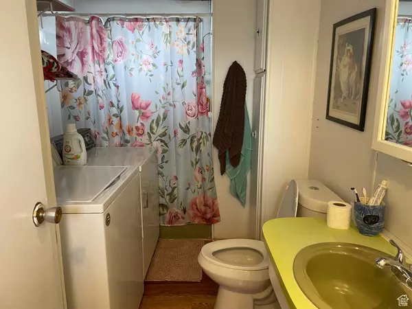 Woods Cross, UT 84087,680 W 500 S #43