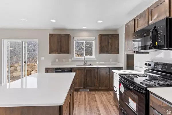 Santaquin, UT 84655,1683 S WINDSONG DR #375