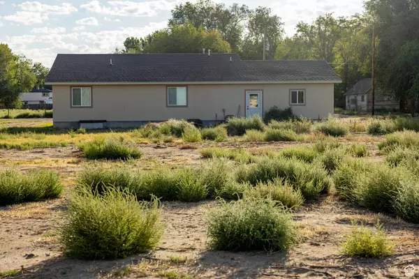 Hinckley, UT 84635,51 N 200 W