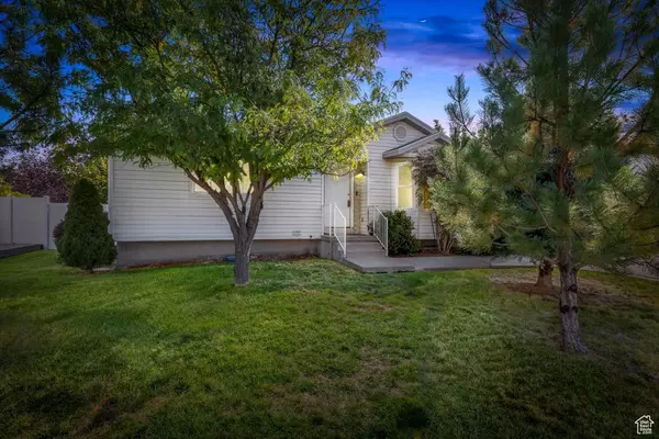 3701 S DUNHAM LN,  West Valley City,  UT 84119