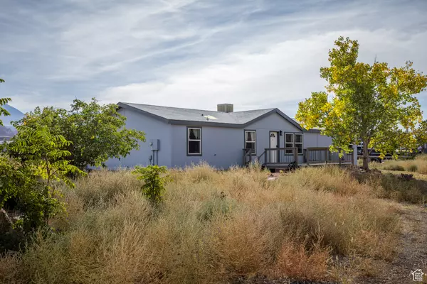 Moab, UT 84532,35 N MT. PEALE DR