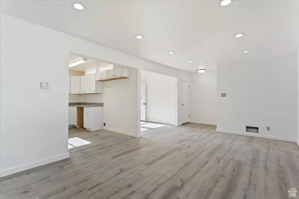 Washington Terrace, UT 84405,4460 S 250 W