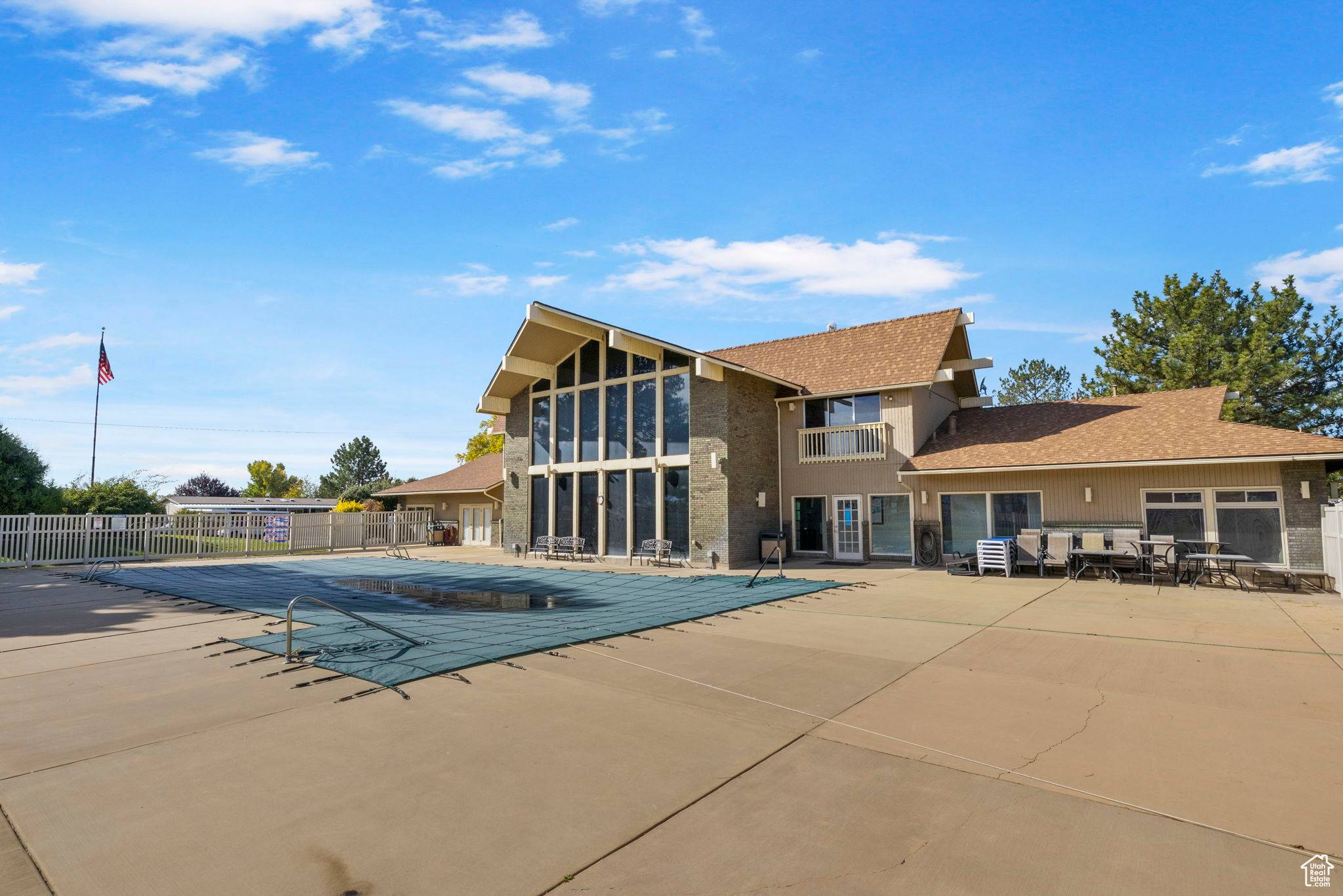 Farr West, UT 84404,1111 N 2000 W #203