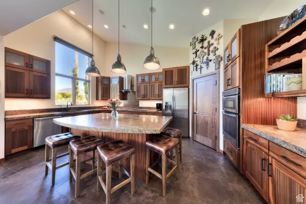 Castle Valley, UT 84532,425 AMBER LN