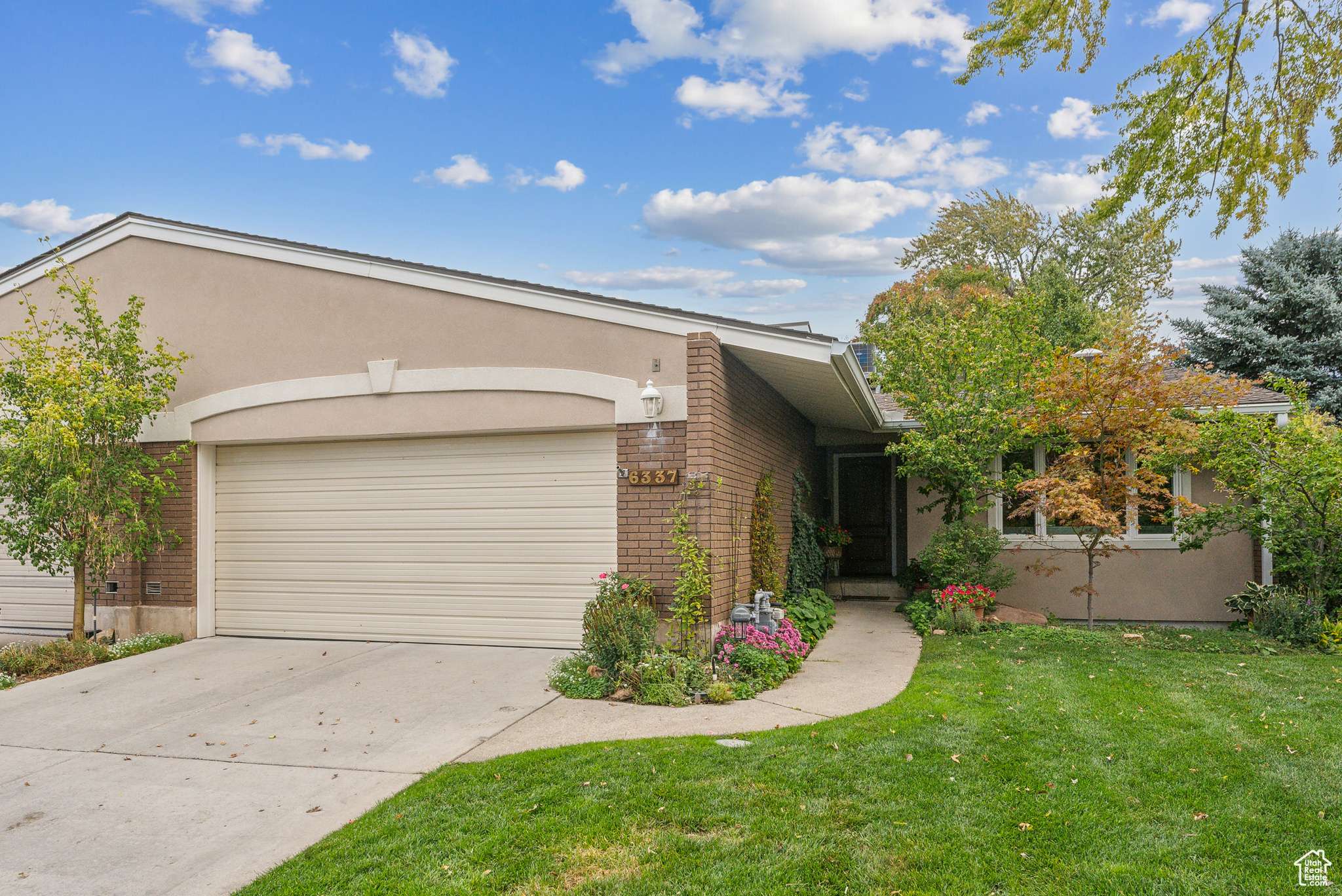6337 S SEVILLE RD, Murray, UT 84121