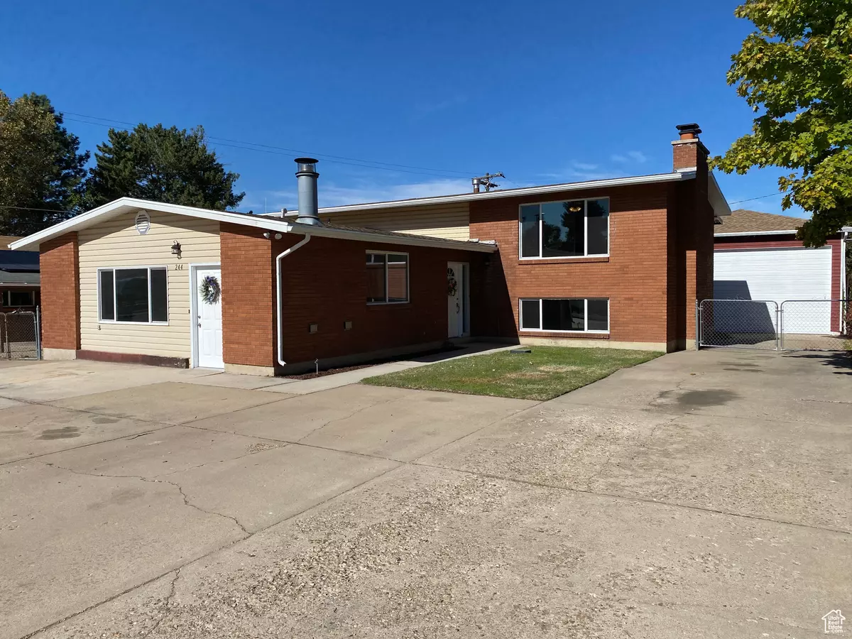 Washington Terrace, UT 84405,244 W 4900 S