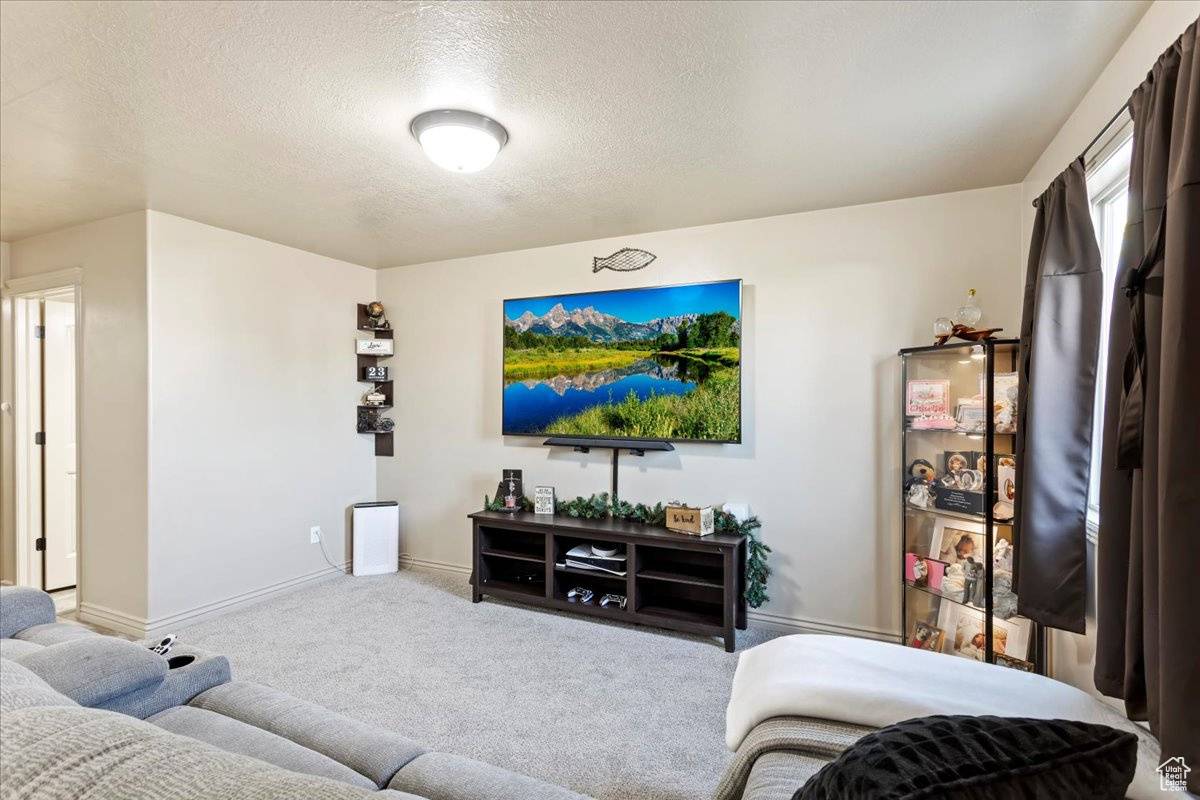 Harrisville, UT 84414,1933 N 325 W